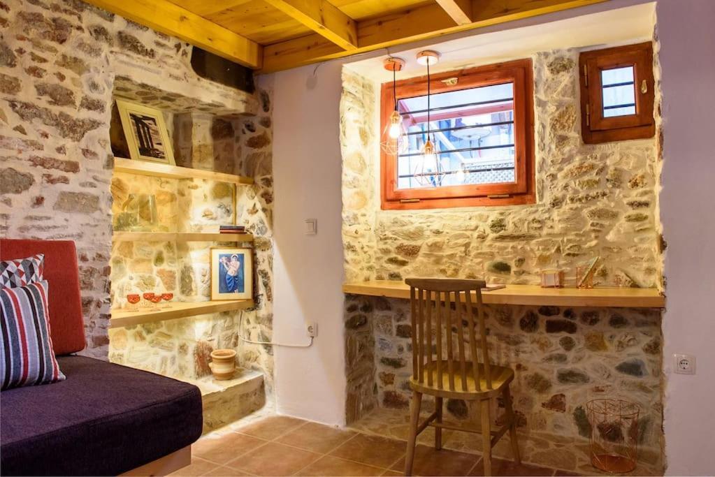 Lavrio Stone House 5 Min From The Centre/Port Apartamento Exterior foto