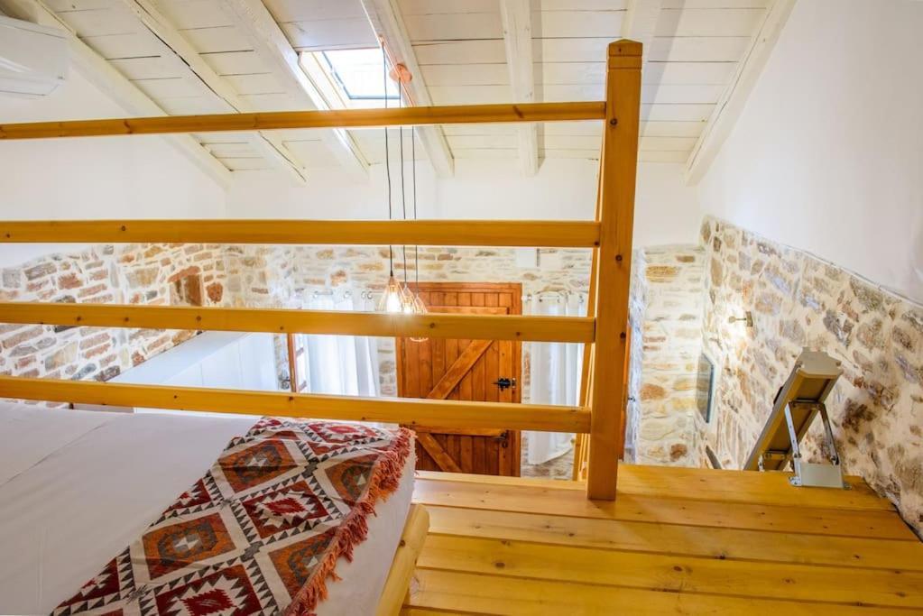 Lavrio Stone House 5 Min From The Centre/Port Apartamento Exterior foto