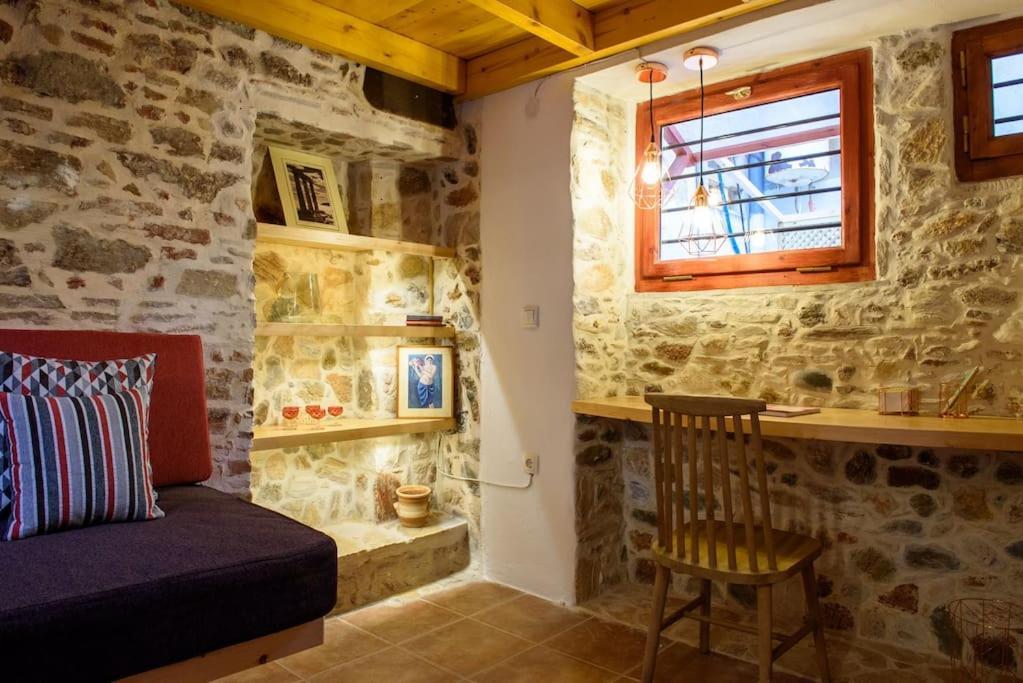 Lavrio Stone House 5 Min From The Centre/Port Apartamento Exterior foto