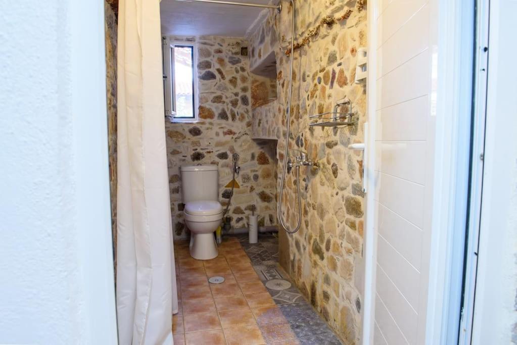 Lavrio Stone House 5 Min From The Centre/Port Apartamento Exterior foto